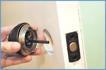 State Locksmith Services Beachwood, OH 216-654-9521 - 5-change-locks-service